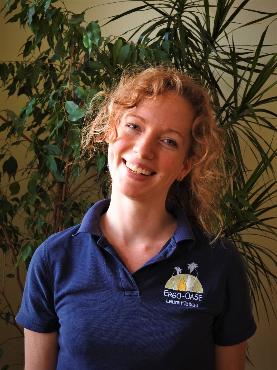 Laura Schäfer (derzeit in Elternzeit)